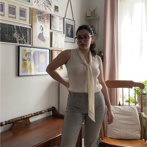 Theory silk cream pussybow blouse